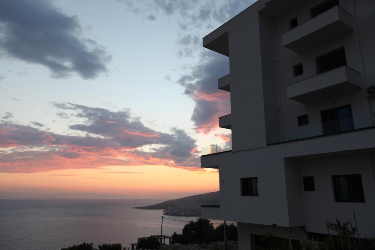 Angjelo Apartments Саранде Екстериор снимка
