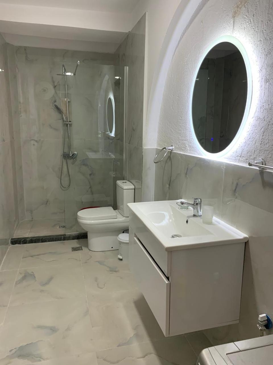 Angjelo Apartments Саранде Екстериор снимка